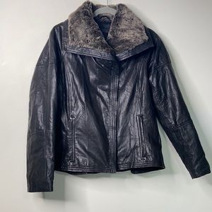 Danier | leather and faux fur jacket Size L